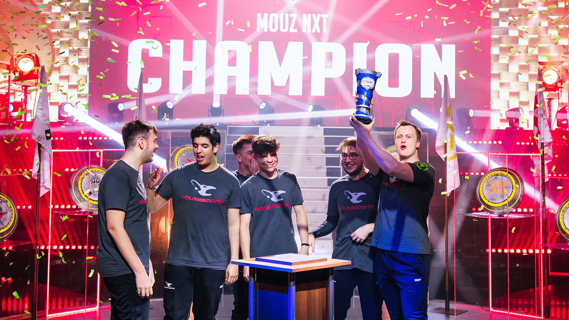 mousesports down to three